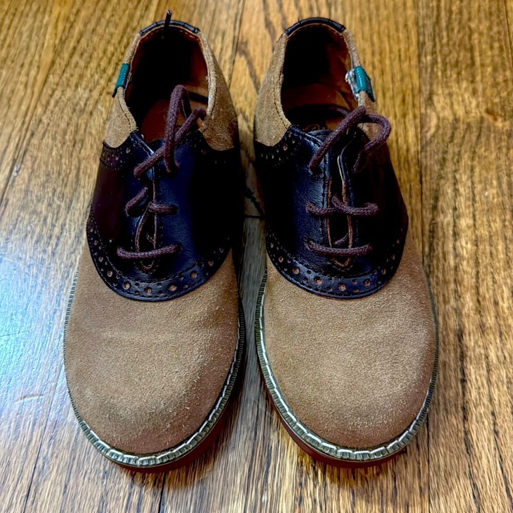 SCHOOL ISSUE
VARSITY YOUTH TAN SUEDE SADDLE OXFORDS